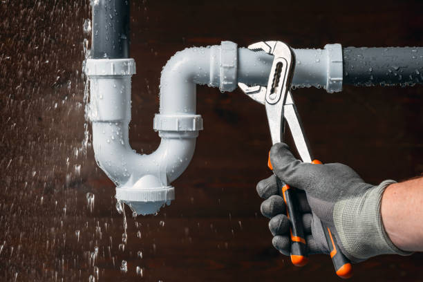 Professional Leak Detection technician working in Spokane, MO